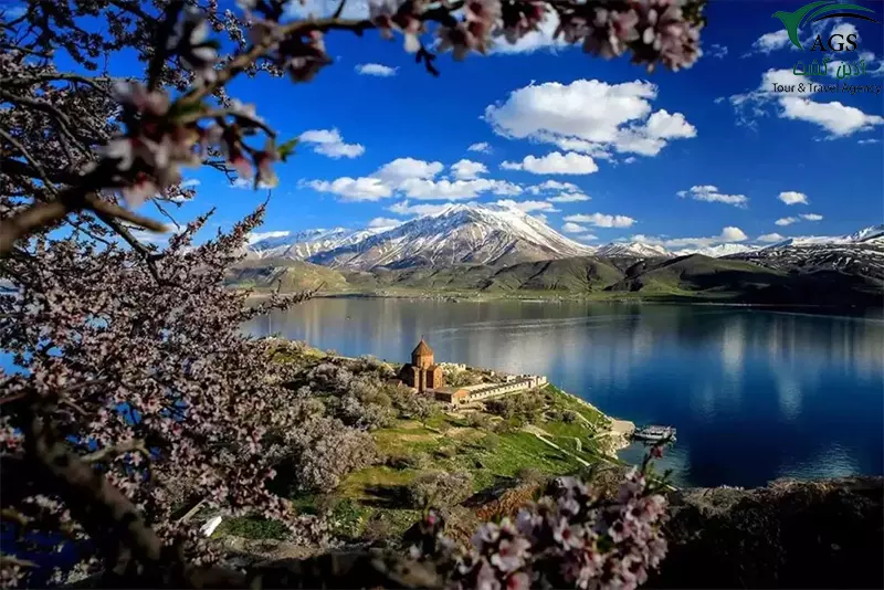 جاذبه های گردشگری وان